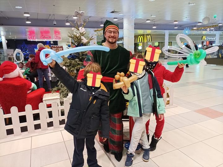 Sculpteur de ballons Seb arbre de noel